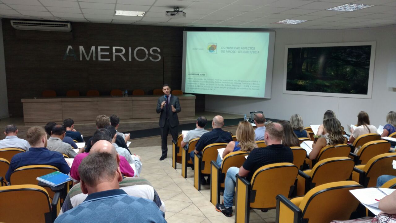 You are currently viewing AMERIOS realiza curso sobre os principais aspectos do MROSC (Marco Regulatório das Organizações da Sociedade Civil) – Lei 13.019/2014