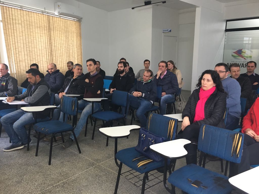 You are currently viewing Reunião do Colegiado da AMERIOS aconteceu no auditório da Prefeitura de Maravilha