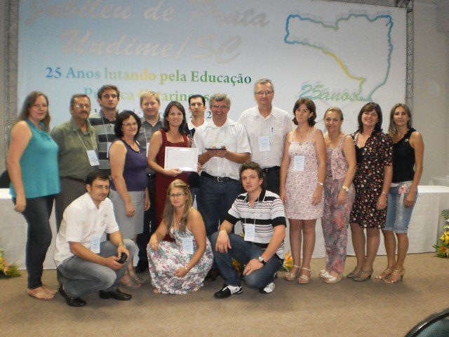 Read more about the article Colegiado de Educação da AMERIOS participou do FÓRUM JUBILEU DE PRATA