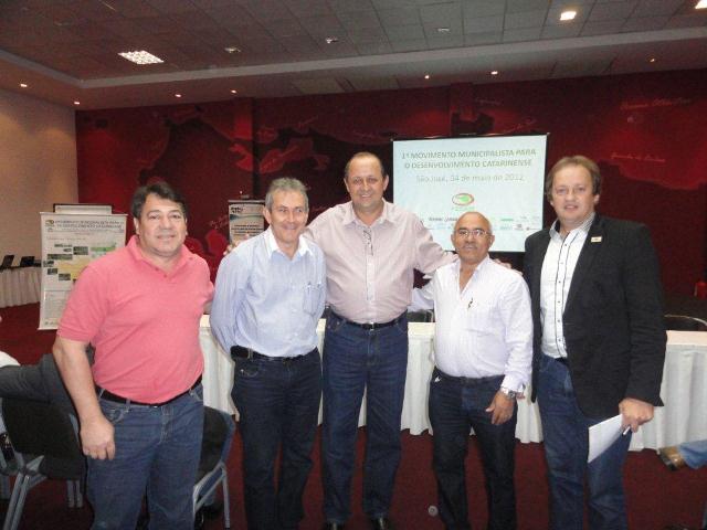 Read more about the article Presidente e Prefeitos da AMERIOS participam do 1º Movimento Municipalista