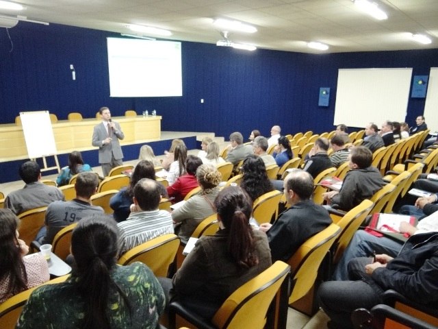 You are currently viewing Escola de Governo e Cidadania da AMERIOS realizou segunda aula